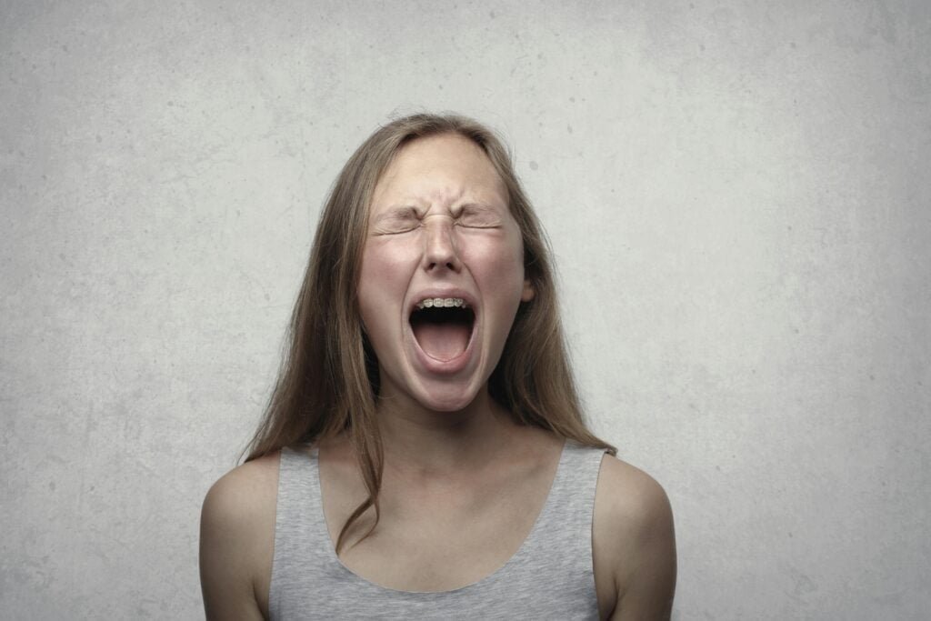 cara mengendalikan emosi