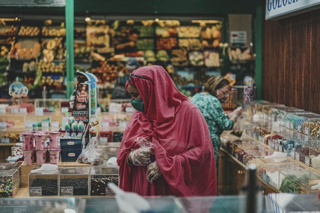 Risiko Mengorbankan Prinsip dalam Mencari Rezeki