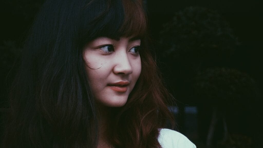 Perbedaan Antara Gaslighting dan Playing Victim
