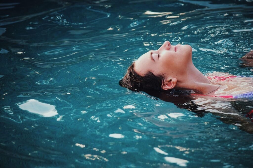 Contoh Swimmer Body Illusion